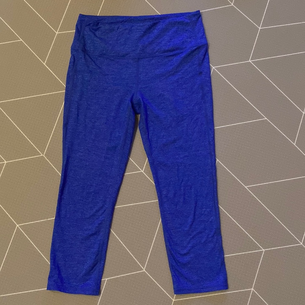 Athleta Workout Capri length leggings, like new!